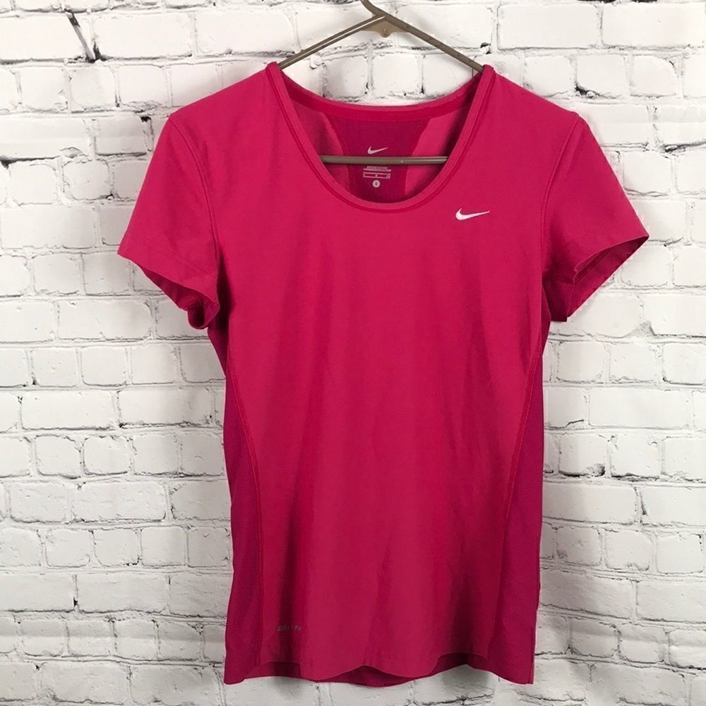 Nike Dri-Fit Running top EUC Size Small Fuchsia
